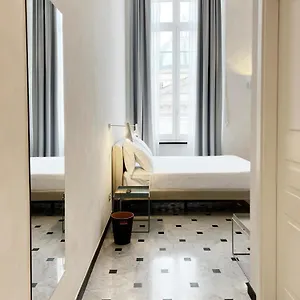 https://hotel-le-nuvole-residenza-depoca.hotelitalianriviera.com